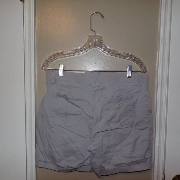 Lee Riders Shorts - Picture 2 of 4